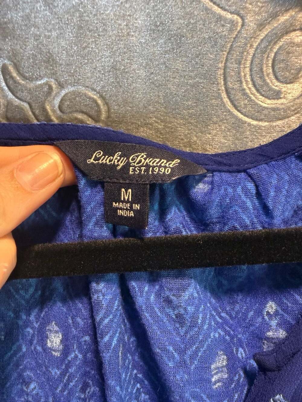 Lucky Brand Blue Embroidered Boho Peasant Blouse Size M - Picture 2 of 3